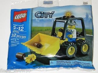 LEGO CITY* Mining Bulldozer with Crane Driver Mini Figure Set #30151 