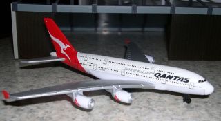   Qantas Airlines Airplane Airbus A380 1/500 Scale diecast MINT in Box