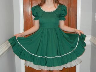  Dance Dress Emerald Green with White Daisy Flower Trim Size 6 8