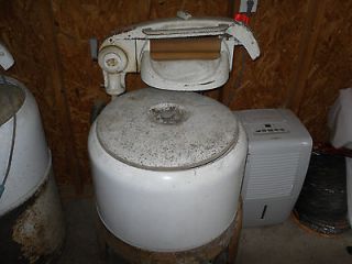   Vintage Washing Machine Ringer Wringer Floor Model Tub Home Hearth