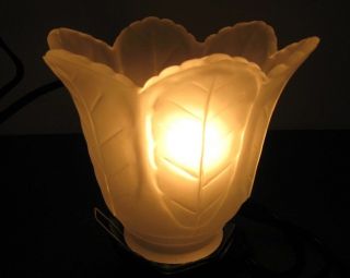 Vtg. Frosted Glass Lamp Light tulip Shape Globe Shade Ceiling fan