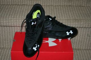 Under Armour UA Surge 5/8 D Football Cleats Spikes   NEW Size 10.5
