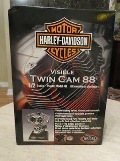   Harley Davidson Visible Twin Cam 88 1/2 Scale Plastic Model Kit NIB