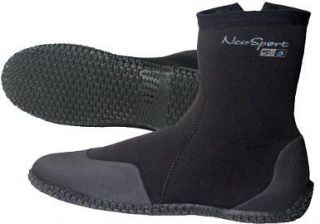   Wetsuits Premium Neoprene 5mm Hi Top Zipper Boot Size 5 new with box