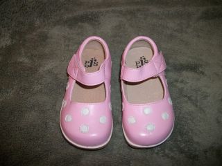 NEW SIZE 9 PUDDLE JUMPER SHOES PINK W/ WHITE POLKA DOTS BOUTIQUE