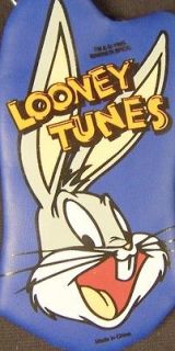 BUGS BUNNY LOONEY TUNES KEY CHAIN w ZIPPERED VINLY CASE 6 OVERALL