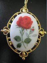 Day Sale Vintage 18 Necklace with 2 Red Rose Pendant/Brooch NOS 