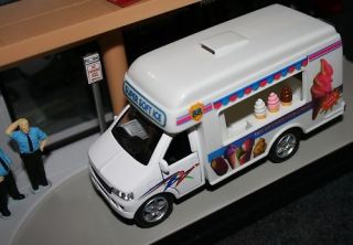 Fast Food Catering Truck Ice Cream 1/43 Scale Mint