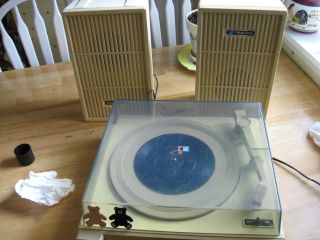 Fisher Price Vintage Record Player 1983 Model 835 Plays Great