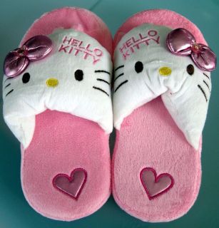 Hello Kitty Slippers Pink White Warm and Fuzzy Woman Size 6 7 NEW