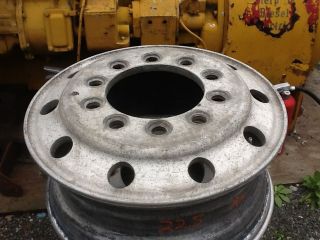 22.5 Aluminum Stud Pilot Round Hole Wheels Rims