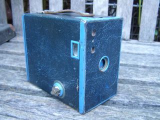   KODAK EASTMAN NO. 2A BROWNIE MODEL C BOX CAMERA MADE IN USA BLUE EDGED