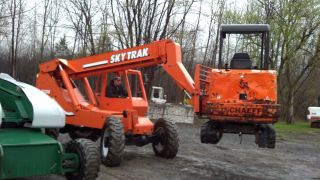 SKYTRACK 6036 DIESEL TELESCOPIC FORKLIFT 6000 POUNDS 4X4 ROUGH 