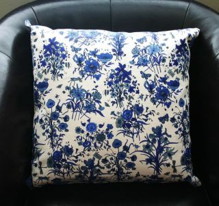   GUCCI FLORA floral Decorative Pillow 19 Large White and Blue