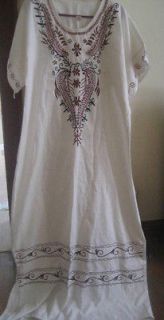   White Galabiya long dress abaya Size M with embroidery made in Egypt