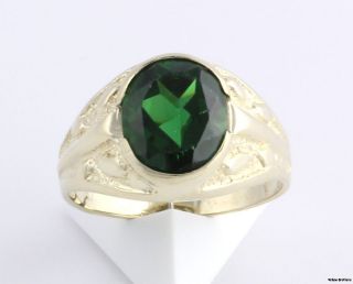 Simulated Emerald Mens Fashion Ring   14k Solid Yellow Gold Band 5.6g 