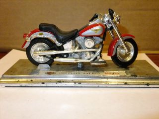   1999 FLSTF Fat Boy Harley Davidson HD Motorcycle Model 118 Scale