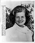 1975 Ford Gerald R. Mrs. (Betty)   First Lady Portrait Released Press 
