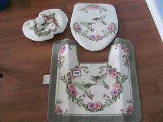 Newly listed 3 piece bathroom set Rug, Toilet sit cover and Tank Cover 