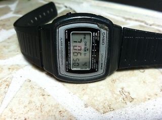 Casio Classic Vintage Very Rare Mens Watch F 82