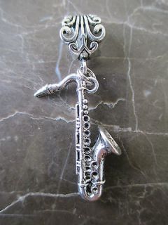 saxophone instrument in Musical Instruments & Gear