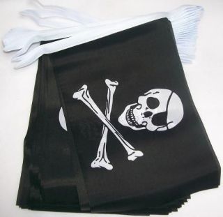   18m (18x12) 30 Flag Skull & Crossbones Pirate Jolly Roger Bunting