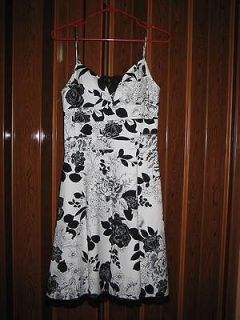 OC by OC Black and White Floral Dress   prom or weddings events Size 