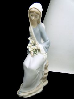 lladro daisa 4650 girl with flowers madonna expedited shipping 