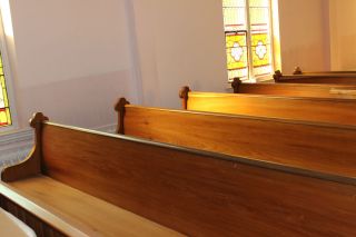   Oak 1901 Church pews benches excellent condition 12 Kneeler included