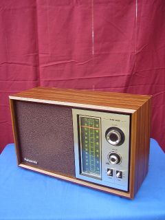 Vintage Panasonic AM FM Portable Radio Model RE 6286 Made in Japan 