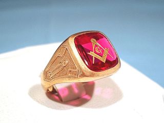 solid 14kt gold synthetic ruby masonic ring 