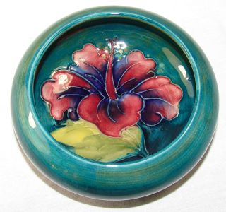 Vintage Walter Moorcroft Pottery Hibiscus Bowl, 4.5 c.1950s