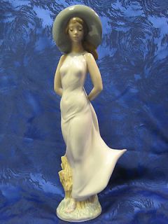 summer breeze female figurine nao by lladro 1718  152 95 