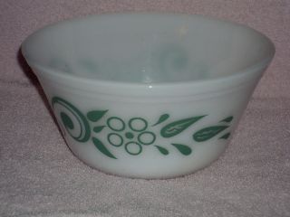 Federal Glass Art Deco Turquoise Blue Flower Pattern Round 8 Mixing 