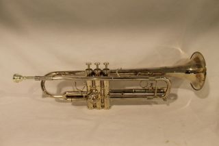Getzen 770 Sp Select Trumpet Gold Color Great Condition w/ Mouth Piece