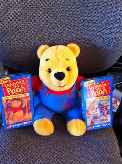   THE POOH 1997 w/2 VHS MOVIE SEALED storybook classics Disney Toy