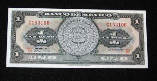 Mexico 1970 $ 1 Peso Aztec Calendar UNC Mexican Paper Money