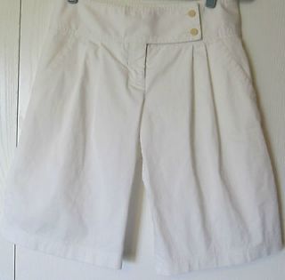 WOMENS BCBG MAX AZRIA SHORTS OFF WHITE PLEATED SIZE 4 VERY NICE