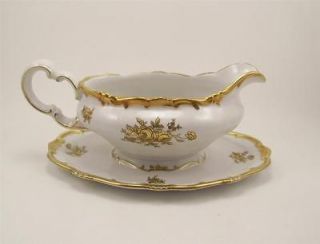 Weimar German Porcelain Katharina 17010 Gravy Boat White Gold Roses 