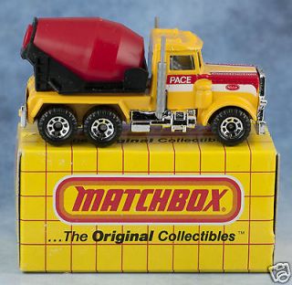 Matchbox MB 19 Peterbilt Cement Truck Orange Yellow Pace Thailand 