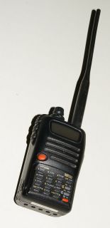 Yaesu FT 50R dual band handheld transciever 144/430 Mhz with voice 