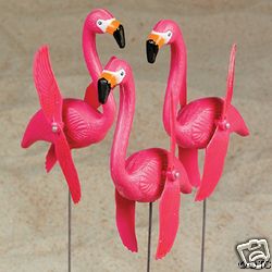 SPINNING PINK PLASTIC FLAMINGO BIRDS YARD LAWN ORNAMENTS STAKES