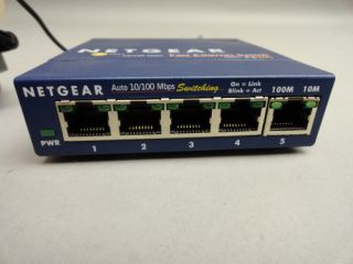 Netgear 5 Port 10 100 Mbps Fast Ethernet Network Switch FS105