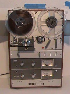    AKAI M 9 Crossfield Head 4 Track Stereo Reel to Reel Tape Recorder