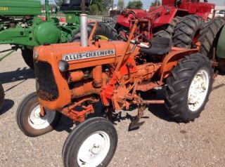 ALLIS CHALMERS D10 TRACTOR WITH CULTIVATORS & LIVE PTO RUNS GOOD