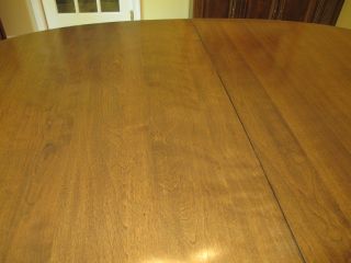 Ethan Allen Wooden Dining Room Table w 8 Chairs