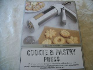 New in Box Williams Sonoma Cookie Press Pastry Press 18 Cookie Disks 