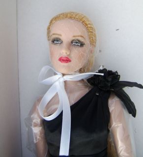 Wanton Antoinette Tonner 16 Fashion Doll Limited Ed 500 from 2010 