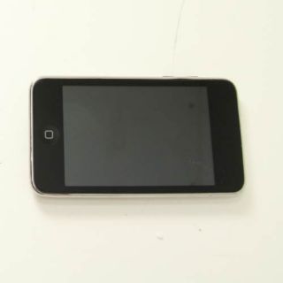 Apple iPod Touch 8GB 3rd Gen Generation  Player Video Bluetooth 
