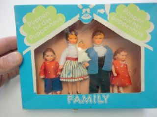 ari vintage german doll house family still new
